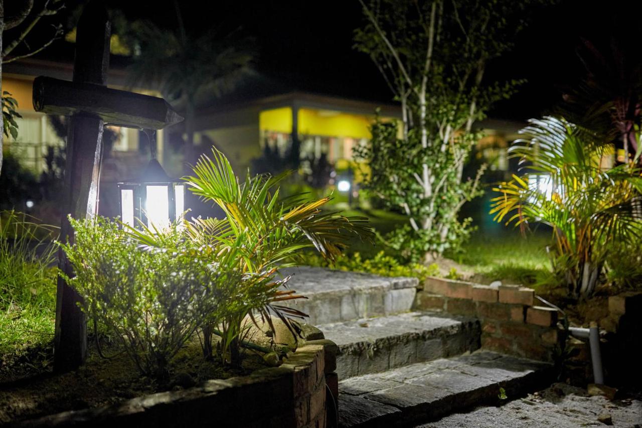 Andasibe Lemurs Lodge Exterior photo