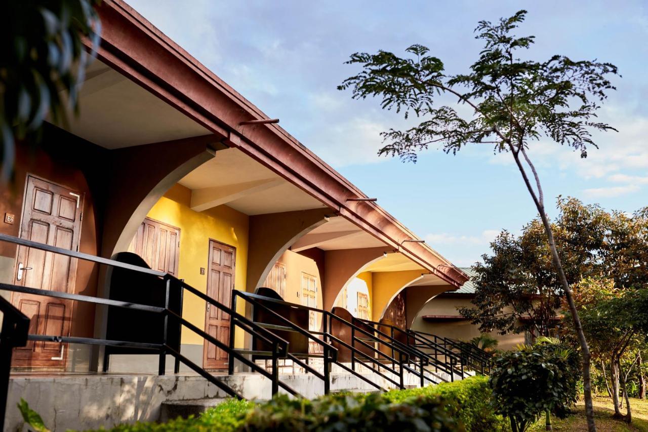 Andasibe Lemurs Lodge Exterior photo